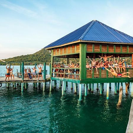 코롱 산로엠 Mad Monkey Koh Rong Samloem 호스텔 외부 사진