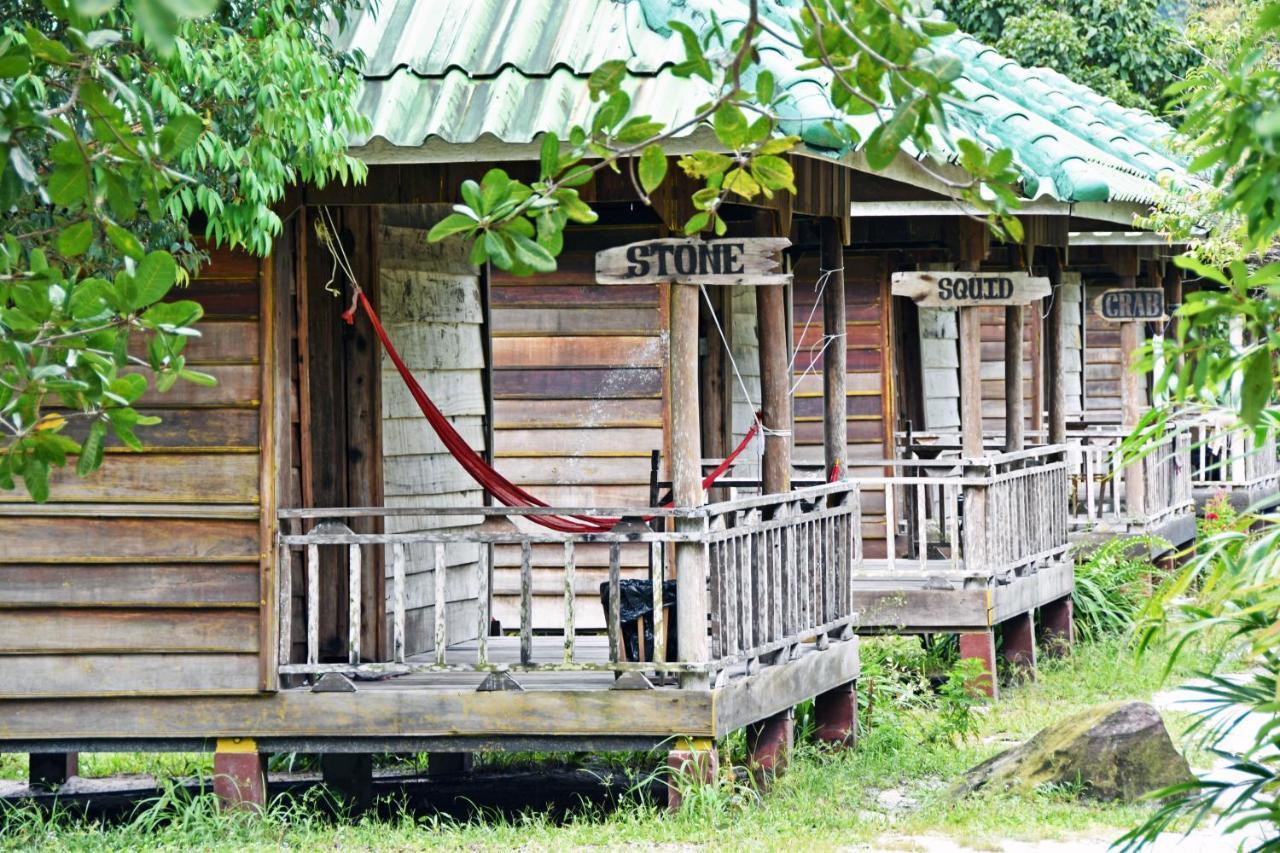 코롱 산로엠 Mad Monkey Koh Rong Samloem 호스텔 외부 사진