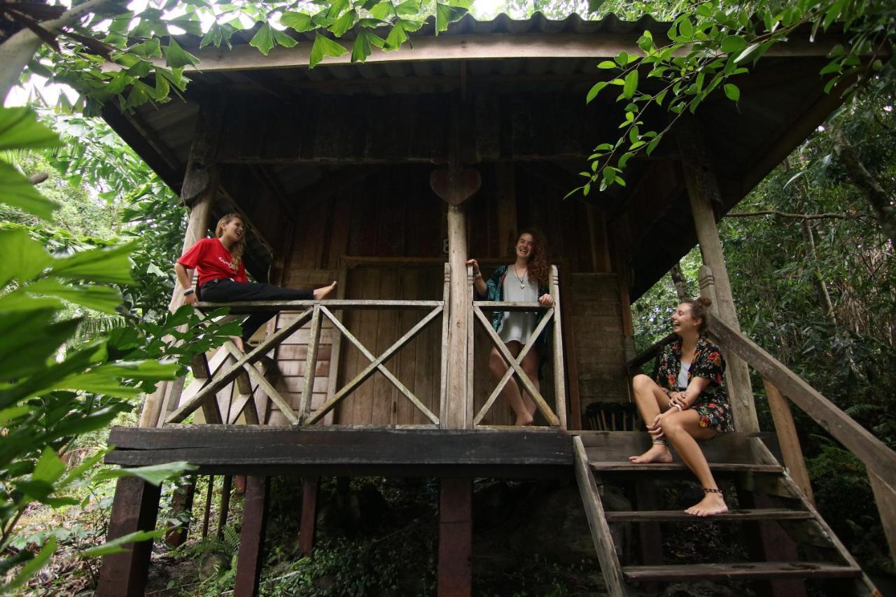 코롱 산로엠 Mad Monkey Koh Rong Samloem 호스텔 외부 사진