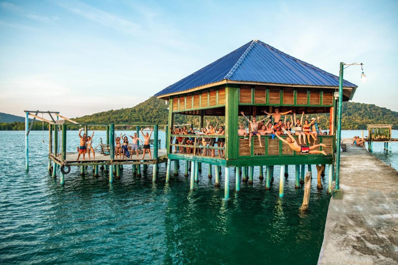 코롱 산로엠 Mad Monkey Koh Rong Samloem 호스텔 외부 사진