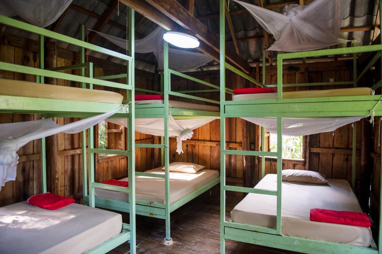 코롱 산로엠 Mad Monkey Koh Rong Samloem 호스텔 외부 사진