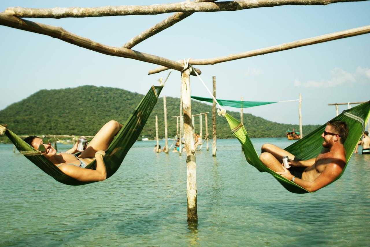 코롱 산로엠 Mad Monkey Koh Rong Samloem 호스텔 외부 사진