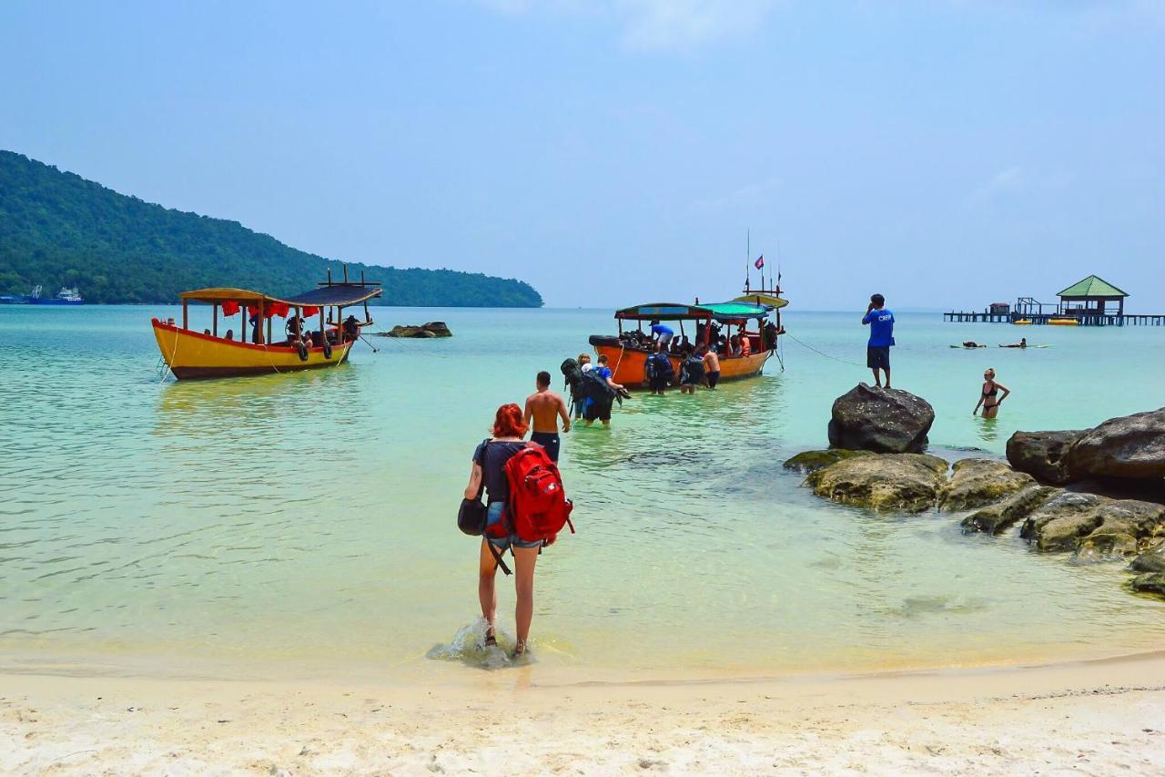 코롱 산로엠 Mad Monkey Koh Rong Samloem 호스텔 외부 사진