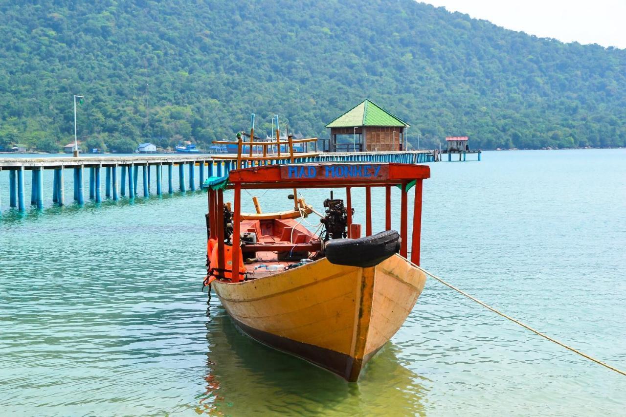 코롱 산로엠 Mad Monkey Koh Rong Samloem 호스텔 외부 사진