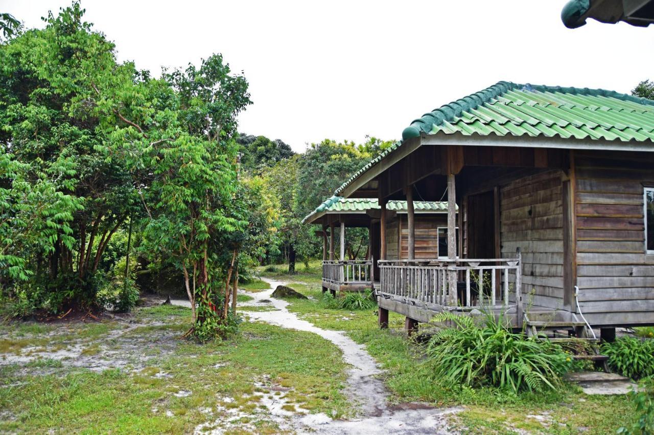 코롱 산로엠 Mad Monkey Koh Rong Samloem 호스텔 외부 사진