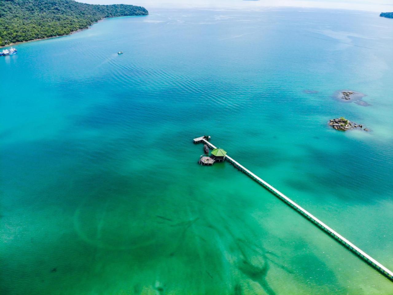 코롱 산로엠 Mad Monkey Koh Rong Samloem 호스텔 외부 사진
