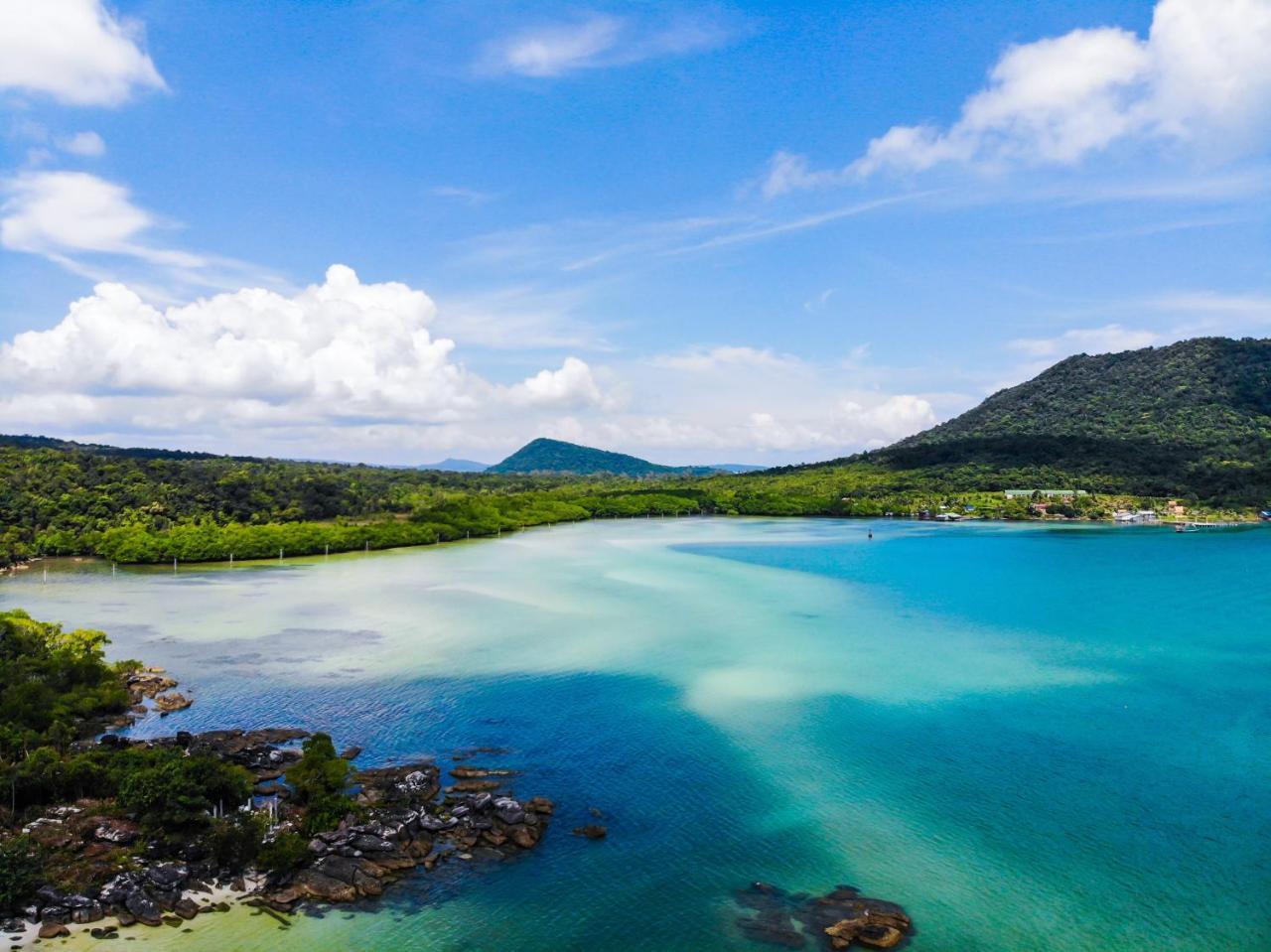 코롱 산로엠 Mad Monkey Koh Rong Samloem 호스텔 외부 사진